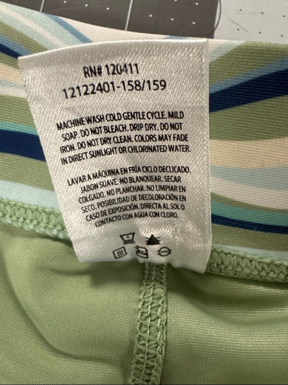 UV Skinz Women's Swim Skirt in Aqua Wave Print - Picture 3 of 8